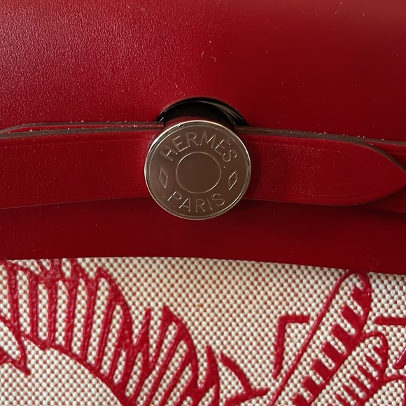 Authentic brand new Hermes herbag red Pegasus - Picture 4 of 11